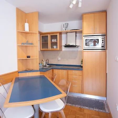 Tinka Apartment